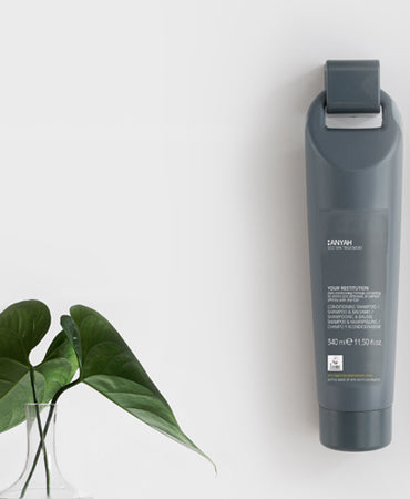 Anyah introduces some of its cosmetics in a bigger format, offering three alternatives of dispenser. These bottles are ideal for restrooms and represent an even more ecological solution. GFL Eco Spa Hotellerie.